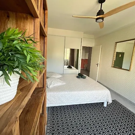 2 Bedrooms - Sea View Apartamento